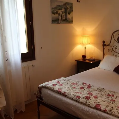Aia Del Sole Bed & Breakfast *