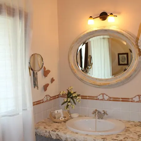 Aia Del Sole B&B 올비아